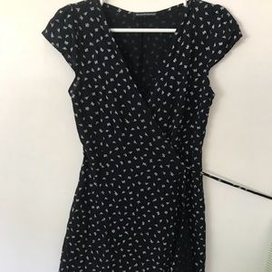 Brandy Melville Robbie Wrap dress